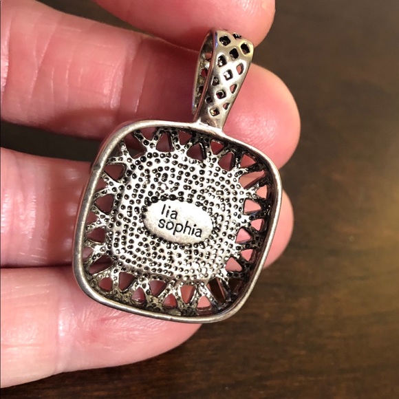 Lia Sophia necklace drop - Picture 3 of 4